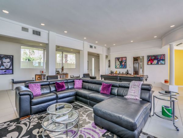 Palm Springs Home 984157