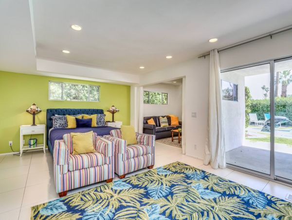 Palm Springs Home 984157
