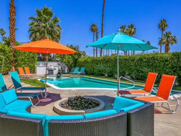 Palm Springs Home 984157