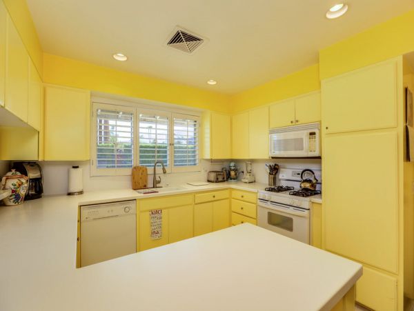 Palm Springs Home 984158
