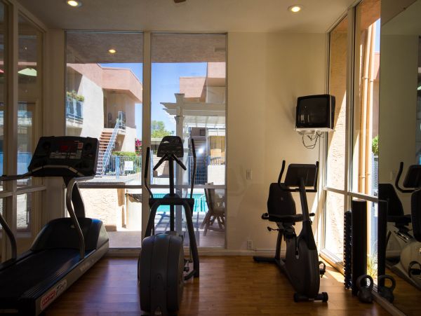 Palm Springs Home 984159