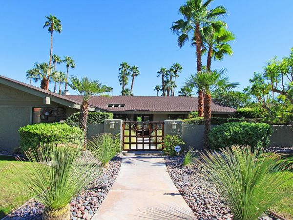 Palm Springs Home 984160