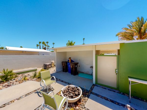 Palm Springs Home 984162