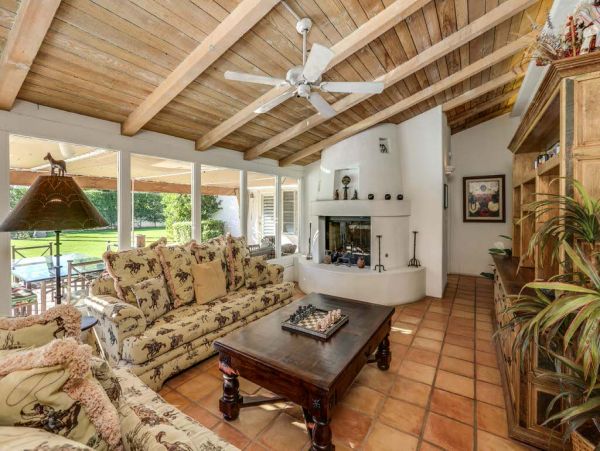 Palm Springs Home 984163