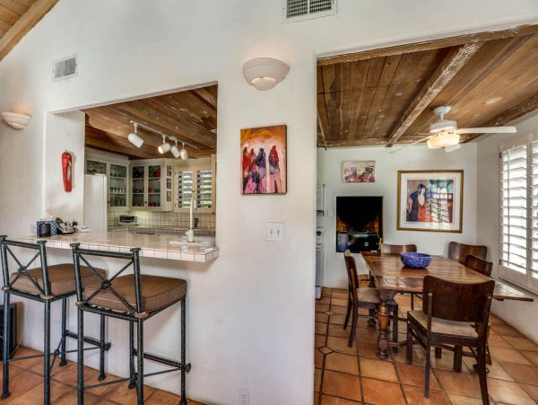 Palm Springs Home 984163