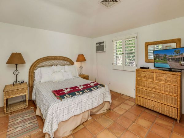 Palm Springs Home 984163