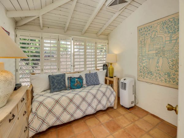 Palm Springs Home 984163