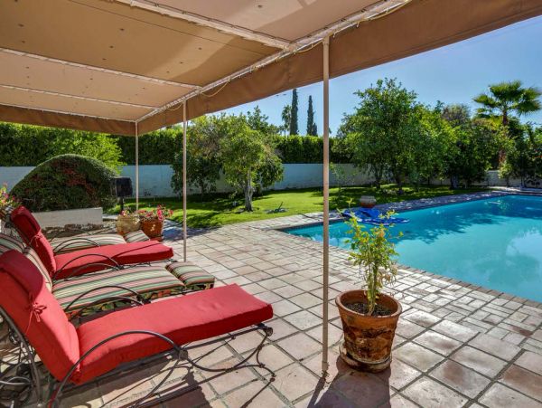 Palm Springs Home 984163