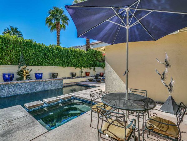 Palm Springs Home 984164