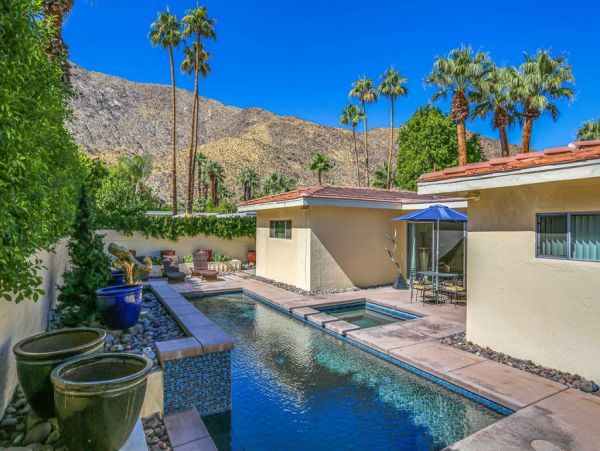 Palm Springs Home 984164