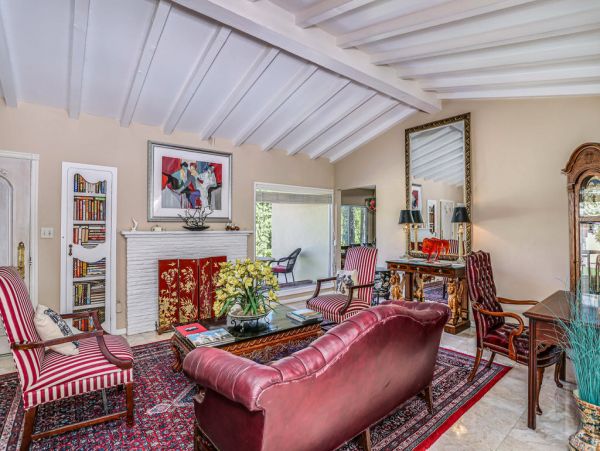 Palm Springs Home 984164