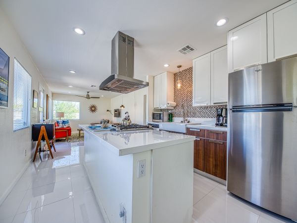 Palm Springs Home 984165