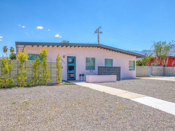 Palm Springs Home 984165