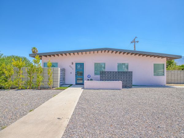 Palm Springs Home 984165