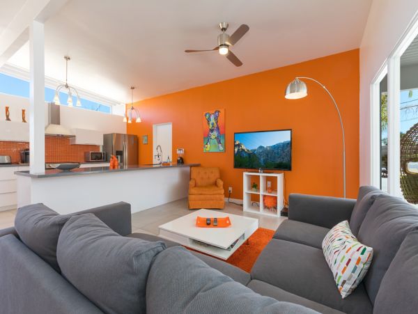 Palm Springs Home 984167