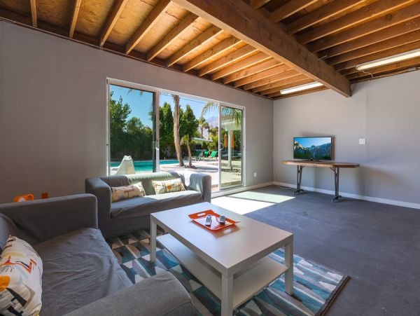 Palm Springs Home 984167