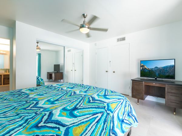 Palm Springs Home 984167