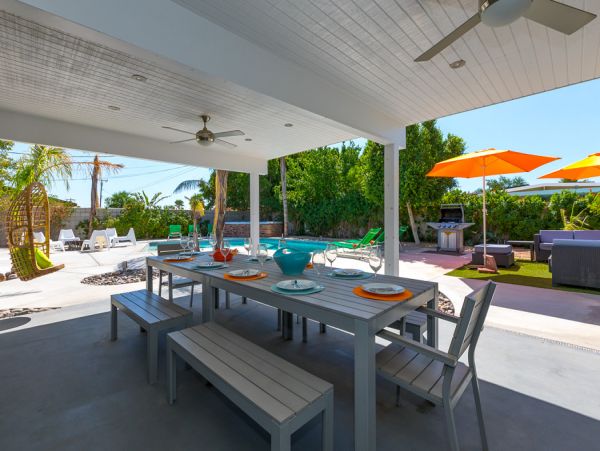 Palm Springs Home 984167