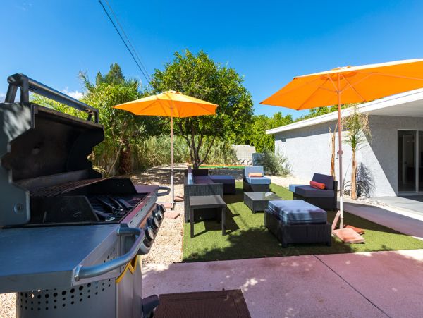 Palm Springs Home 984167