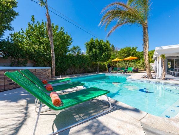 Palm Springs Home 984167