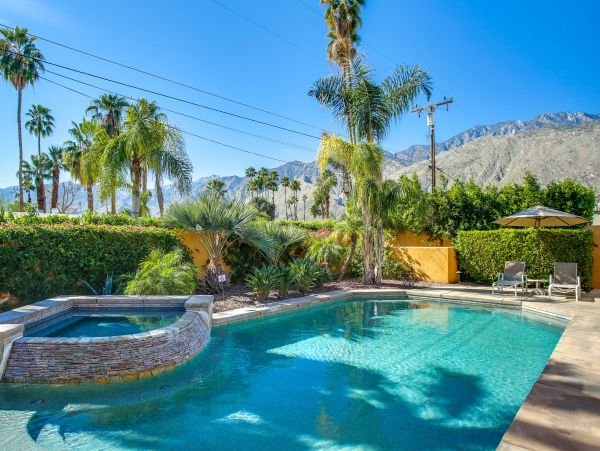 Palm Springs Home 984168