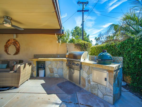 Palm Springs Home 984168
