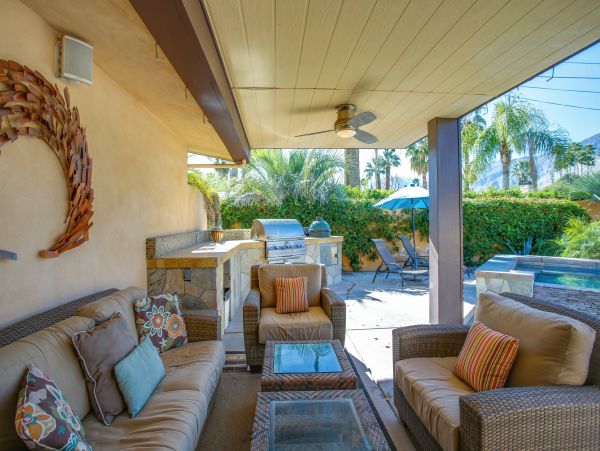 Palm Springs Home 984168
