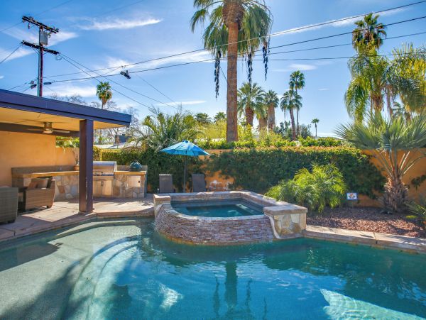 Palm Springs Home 984168
