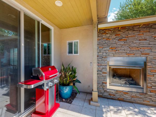 Palm Springs Home 984169