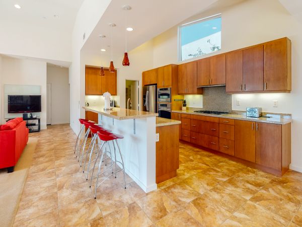 Palm Springs Home 984169