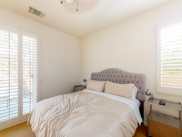 Palm Springs Home 984169