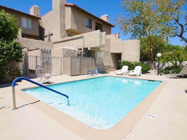 Palm Springs Home 984170