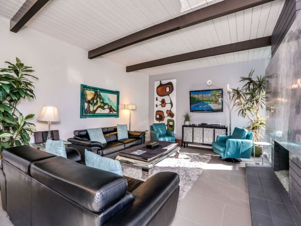 Palm Springs Home 984171