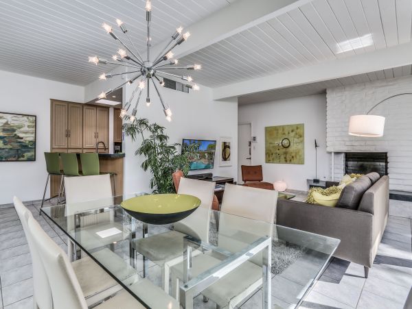 Palm Springs Home 984172