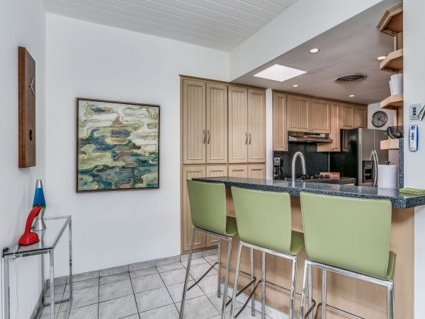 Palm Springs Home 984172