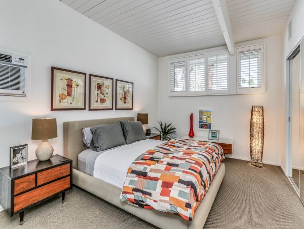 Palm Springs Home 984172