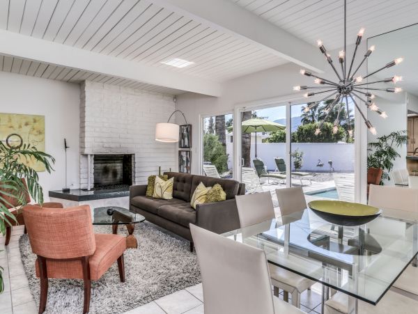 Palm Springs Home 984172