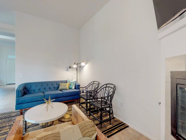 Palm Springs Home 984173