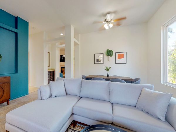 Palm Springs Home 984173