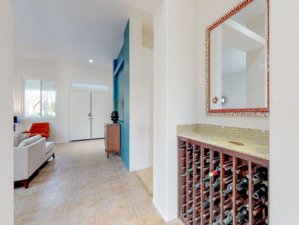 Palm Springs Home 984173