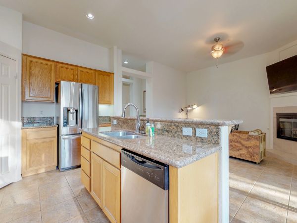 Palm Springs Home 984173