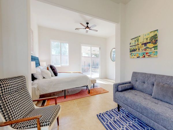 Palm Springs Home 984173