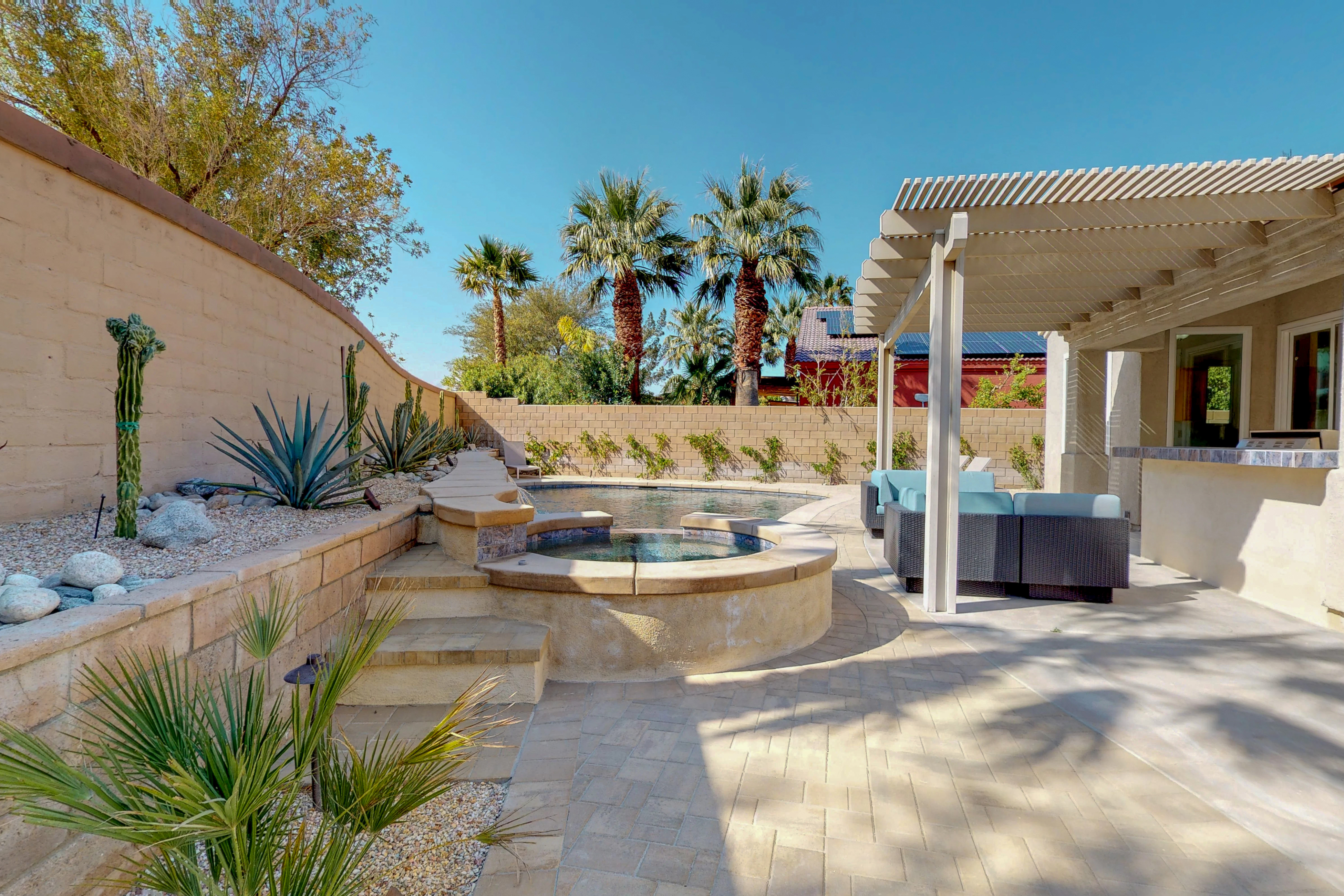 Palm Springs Home 984173