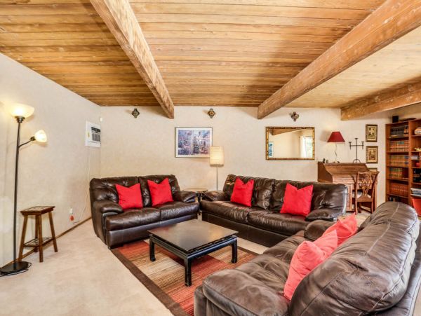 Palm Springs Home 984174