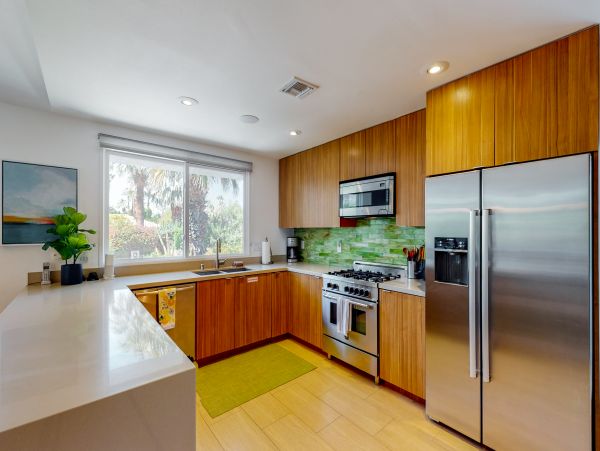 Palm Springs Home 984175