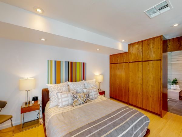 Palm Springs Home 984175