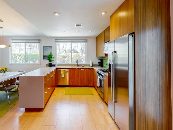 Palm Springs Home 984175