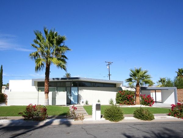 Palm Springs Home 984176