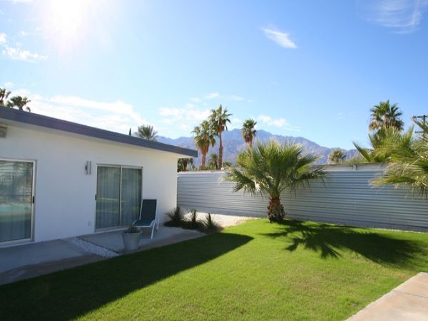 Palm Springs Home 984176