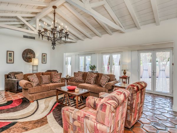 Palm Springs Home 984177